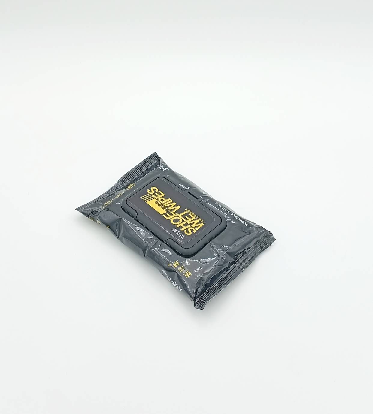IMG_۲۰۲۶۰۷۱۲_۱۵۴۲۴۳ دستمال مرطوب کفش